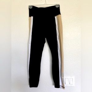 4/$25 Juicy Couture Sport Leggings Women’s Medium